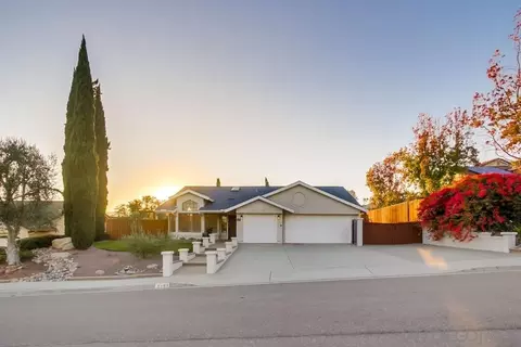 Exterior - 5359 Triple Crown Dr, Bonsall, CA 92003 photo 12 of 24