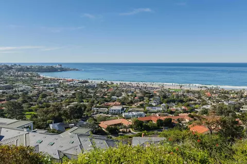 View/Area - 8330 Prestwick Dr, La Jolla, CA 92037 photo 8 of 13