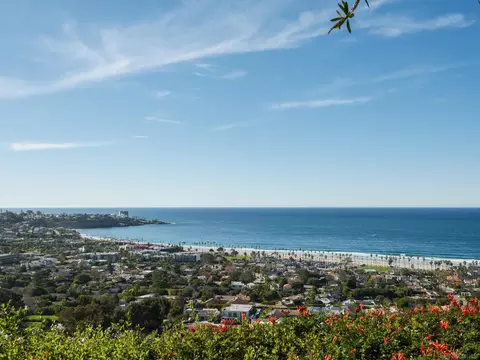 View/Area - 8330 Prestwick Dr, La Jolla, CA 92037 photo 5 of 13