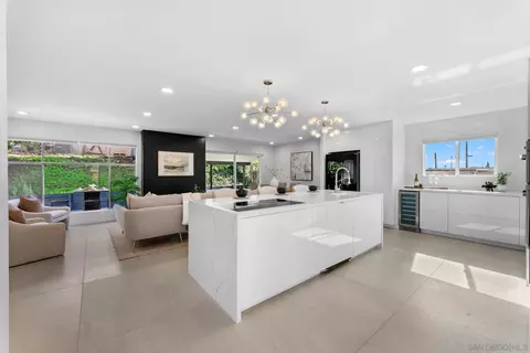 6725 Boulder Lake Ave, San Diego, CA 92119