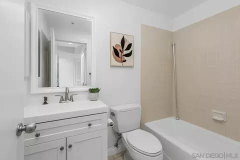 Bath - 4701 Date Ave #219, La Mesa, CA 91942 photo 1 of 3