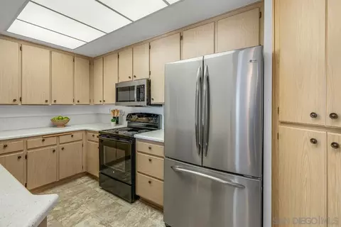 Kitchen - 4701 Date Ave #219, La Mesa, CA 91942 photo 2 of 4