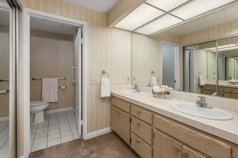 Bath - 4701 Date Ave #219, La Mesa, CA 91942 photo 2 of 3
