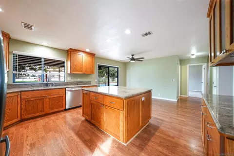 Kitchen - 1465 Barnett Rd, Ramona, CA 92065 photo 2 of 3