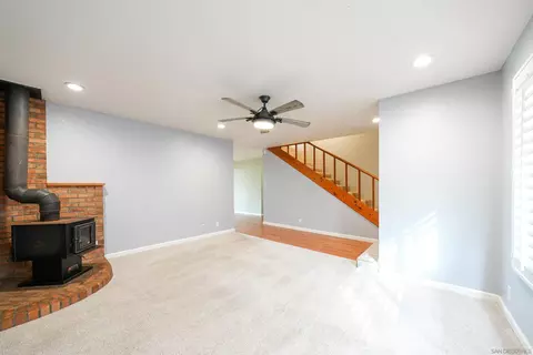 Living - 1465 Barnett Rd, Ramona, CA 92065 photo 3 of 5
