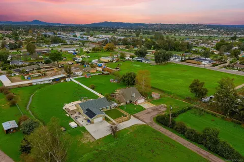 View/Area - 1465 Barnett Rd, Ramona, CA 92065 photo 2 of 9