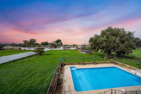 Exterior - 1465 Barnett Rd, Ramona, CA 92065 photo 3 of 13