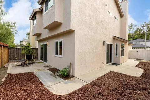 Exterior - 4216 Esperanza Way, Oceanside, CA 92056 photo 3 of 4