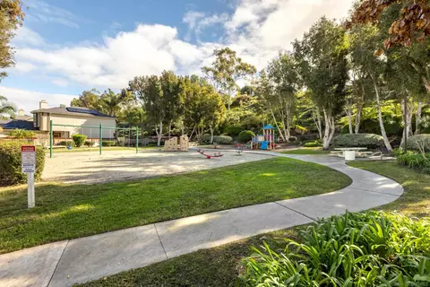 Exterior - 4216 Esperanza Way, Oceanside, CA 92056 photo 4 of 4