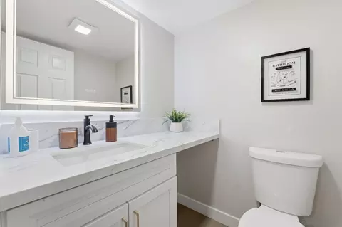 Bath - 2564 Navarra Dr #115, Carlsbad, CA 92009 photo 1 of 3
