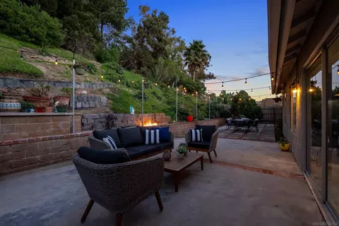 Exterior - 1760 Woodbine Pl, Oceanside, CA 92054 photo 2 of 7