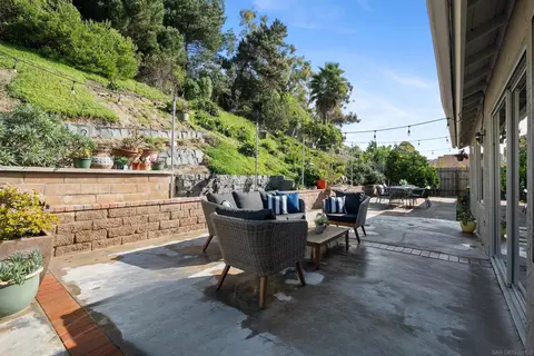 Exterior - 1760 Woodbine Pl, Oceanside, CA 92054 photo 4 of 7