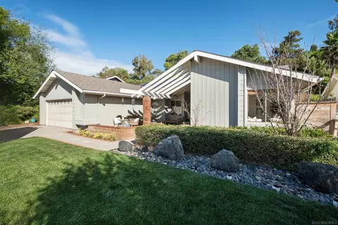 Exterior - 1760 Woodbine Pl, Oceanside, CA 92054 photo 5 of 7