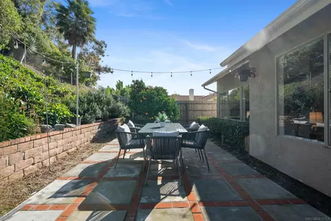 Exterior - 1760 Woodbine Pl, Oceanside, CA 92054 photo 1 of 7