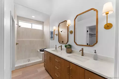 Bath - 4695 Adra Way, Oceanside, CA 92056 photo 1 of 3