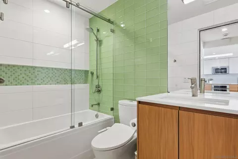 Bath - 441 S Sierra Ave #308, Solana Beach, CA 92075 photo 4 of 4