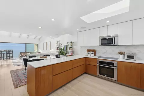 Kitchen - 441 S Sierra Ave #308, Solana Beach, CA 92075 photo 1 of 4