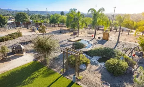 Exterior - 31141 Saddleback Rd, Valley Center, CA 92082 photo 2 of 3