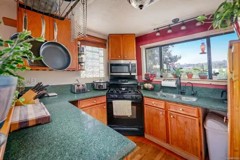 Kitchen - 31141 Saddleback Rd, Valley Center, CA 92082 photo 1 of 1