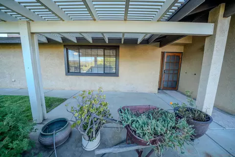 Exterior - 526 Brazos St, Ramona, CA 92065 photo 7 of 17