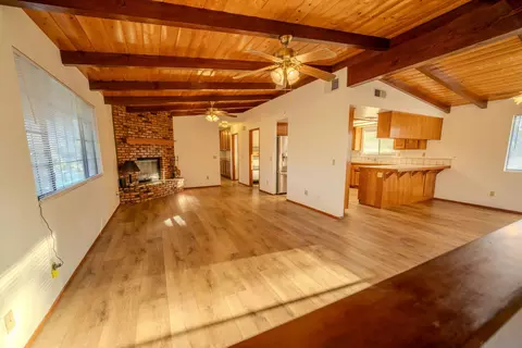 Living - 526 Brazos St, Ramona, CA 92065 photo 1 of 5