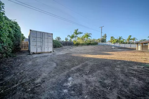 Exterior - 526 Brazos St, Ramona, CA 92065 photo 14 of 17