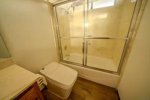 Bath - 526 Brazos St, Ramona, CA 92065 photo 4 of 4
