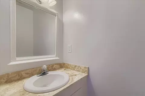 Bath - 1158 Denver Ln #C, El Cajon, CA 92021 photo 1 of 4