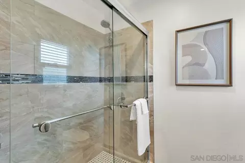 Bath - 2167 Sunset Dr, Escondido, CA 92025 photo 5 of 5