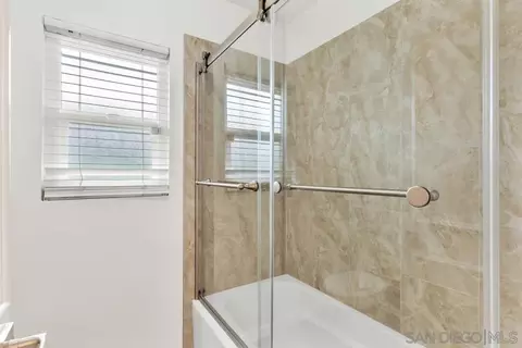 Bath - 2167 Sunset Dr, Escondido, CA 92025 photo 3 of 5