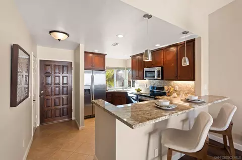 Kitchen - 6922 Pear Tree Dr, Carlsbad, CA 92011 photo 3 of 6