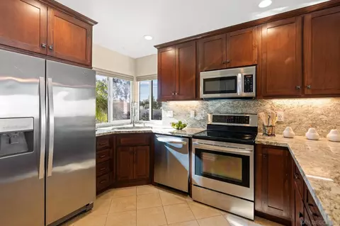 Kitchen - 6922 Pear Tree Dr, Carlsbad, CA 92011 photo 6 of 6