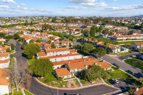 View/Area - 6922 Pear Tree Dr, Carlsbad, CA 92011 photo 1 of 15
