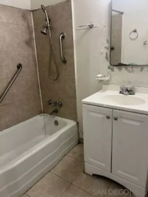 Bath - 3605 S Barcelona St, Spring Valley, CA 91977 photo 1 of 1