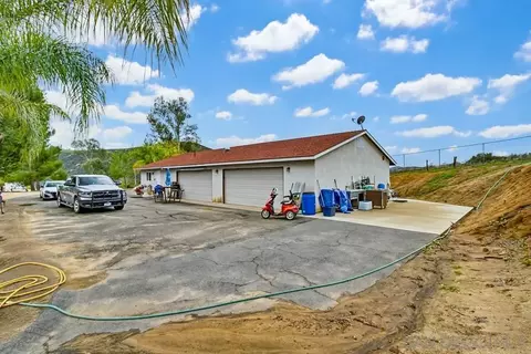 Exterior - 1478 Peutz Valley Rd, Alpine, CA 91901 photo 7 of 35