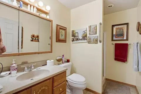 Bath - 1478 Peutz Valley Rd, Alpine, CA 91901 photo 1 of 1