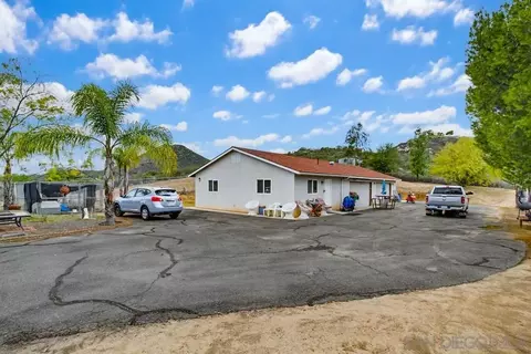 Exterior - 1478 Peutz Valley Rd, Alpine, CA 91901 photo 5 of 35
