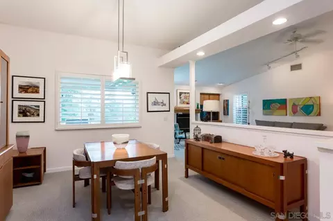 10565 Burned Oak Ln, Escondido, CA 92026 photo 5
