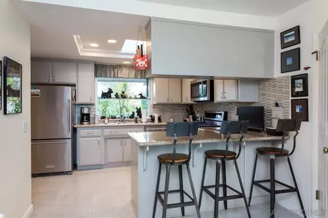 10565 Burned Oak Ln, Escondido, CA 92026 photo 12