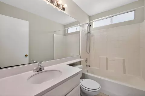 Bath - 31850 Via Barraza, Temecula, CA 92592 photo 2 of 2