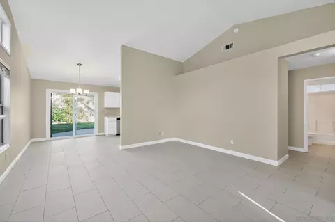 Living - 31850 Via Barraza, Temecula, CA 92592 photo 3 of 4