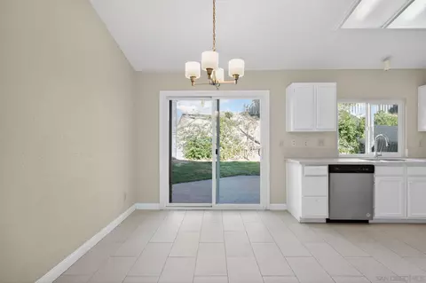 Dining - 31850 Via Barraza, Temecula, CA 92592 photo 1 of 1