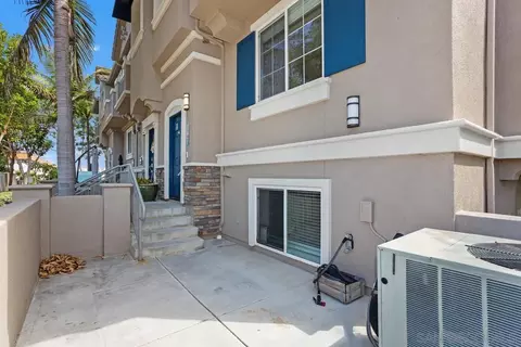 Exterior - 4007 Bluff View Way, Carlsbad, CA 92008 photo 4 of 4