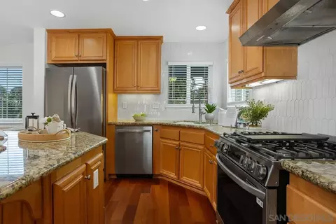 Kitchen - 4007 Bluff View Way, Carlsbad, CA 92008 photo 4 of 4