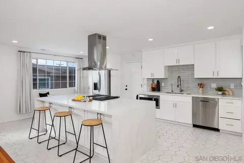 7541 Salizar St, San Diego, CA 92111