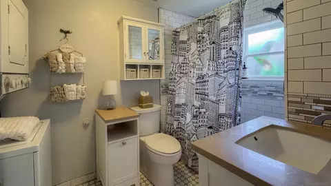 Bath - 210 E 6th Ave, Escondido, CA 92025 photo 11 of 11