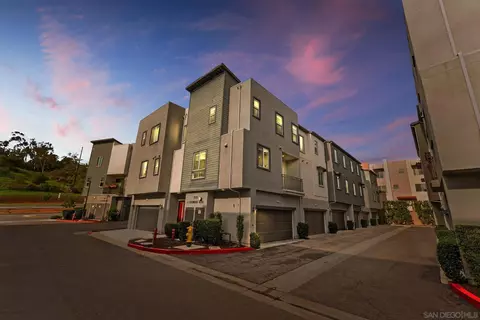 2532 S Escondido Blvd #204, Escondido, CA 92025