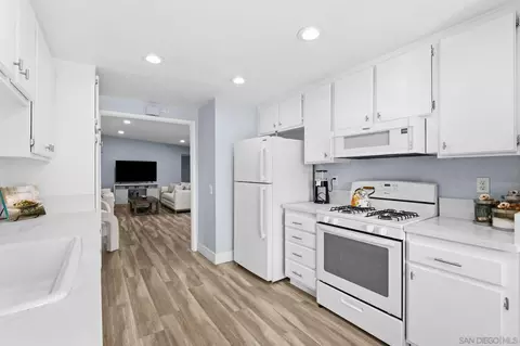 Kitchen - 2508 Dorm Way, Spring Valley, CA 91977 photo 3 of 4