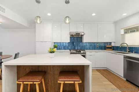 401 N Coast Hwy #303, Oceanside, CA 92054