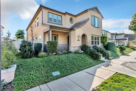 3035 Starry Night Dr, Escondido, CA 92029